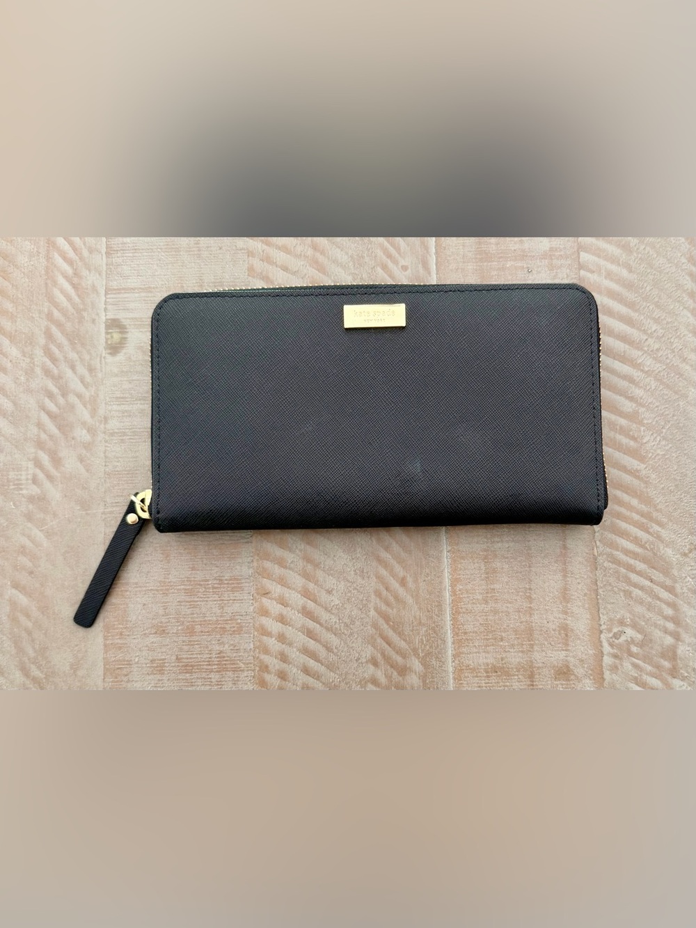 Kate Spade Black Zip-Around Wallet with Gold Plate-Like new - Picture 1 of 2